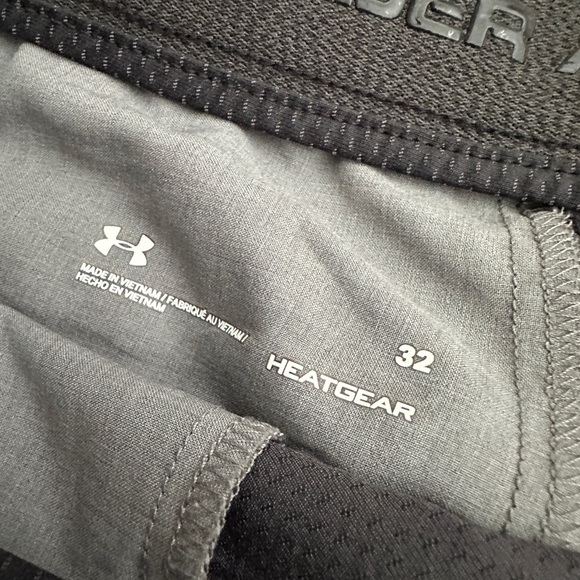 Under Armour Men's Charcoal Flat Front Shorts - Picture 3 of 5